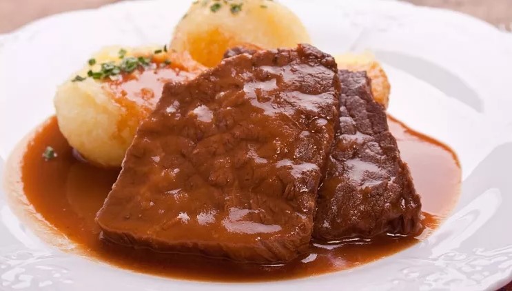 zauerbraten.jpg (66 KB)