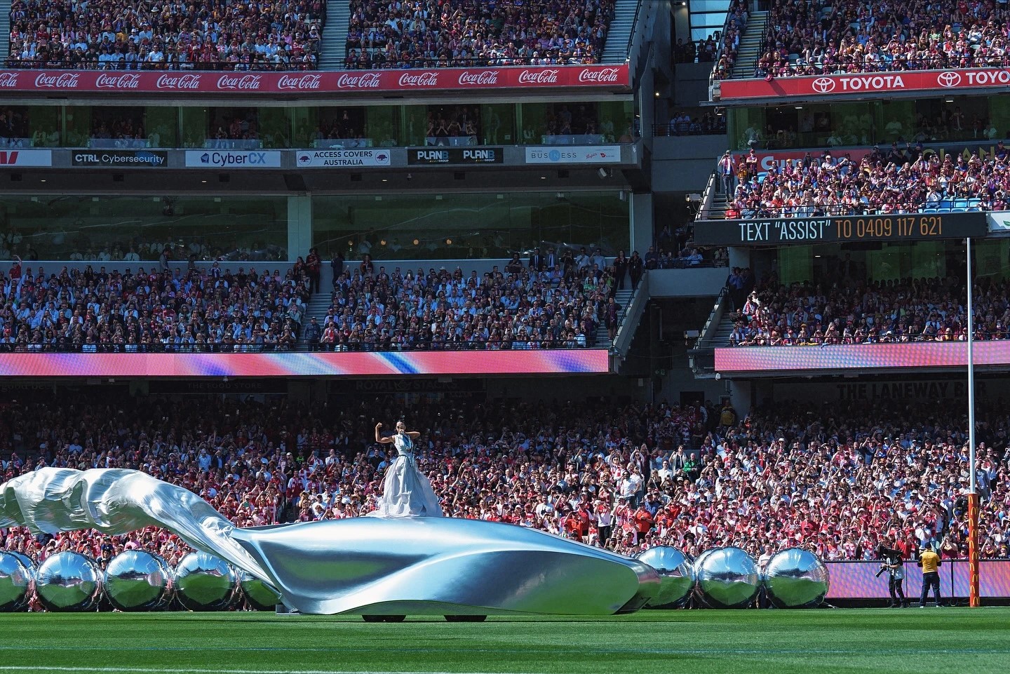 anioQKaCWSC5TP5Z.jpg (575 KB)